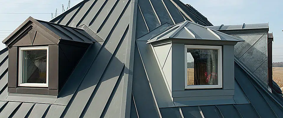 Vertical metal roofing material